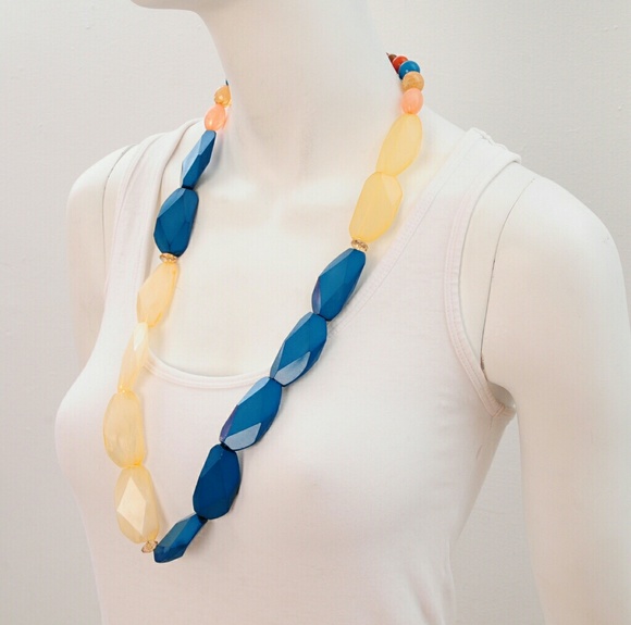 CHUNKY FAUX STONE & GEM NECKLACE - Picture 3 of 4